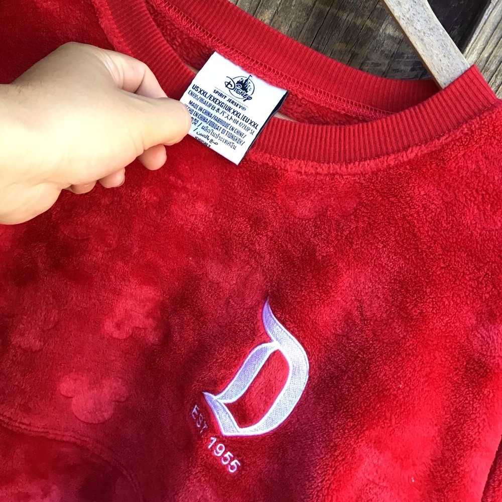 Disneyland Spirit Jersey Red Plush Mickey Mouse Fleece Pullover Disney Adult XXL - Picture 5 of 6
